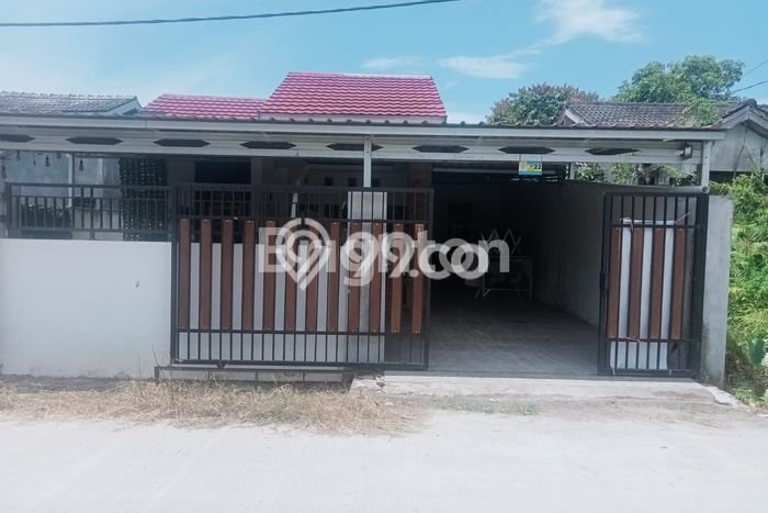 Rumah Modern 3 KT LT 182m2 di Teritip Rumah Modern 3 KT LT 182m2 di Teritip