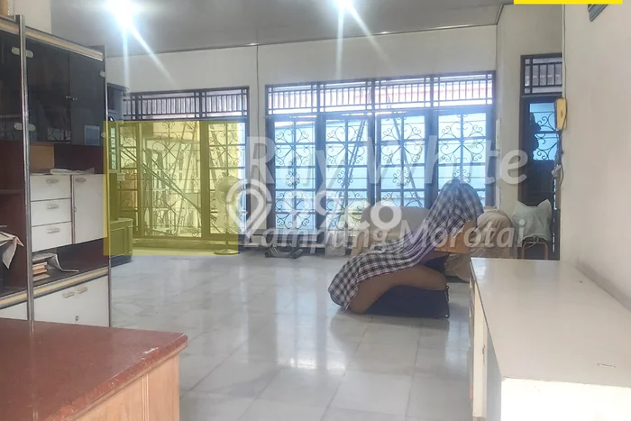Lokasi terbaik! Rumah siap pakai dikontrakkan di Way Halim LB 140m2 Lokasi terbaik! Rumah siap pakai dikontrakkan di Way Halim LB 140m2