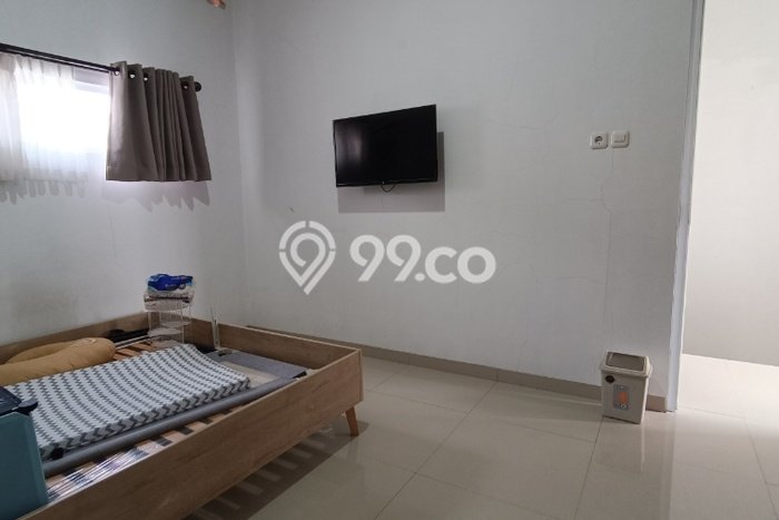 Disewakan! Rumah 3 Kamar Tidur &
2 Kamar Mandi di Sariwangi, Bandung Disewakan! Rumah 3 Kamar Tidur &
2 Kamar Mandi di Sariwangi, Bandung