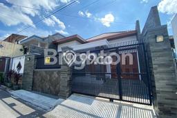 Jual Rumah Bagus Siap Huni LB 135m2 di Banjarsari, Solo Jual Rumah Bagus Siap Huni LB 135m2 di Banjarsari, Solo