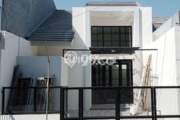 JUAL CEPAT! Rumah Ready Stock Lokasi Premium Middle East Ring Road, Luas 72m² LB 50m² JUAL CEPAT! Rumah Ready Stock Lokasi Premium Middle East Ring Road, Luas 72m² LB 50m²