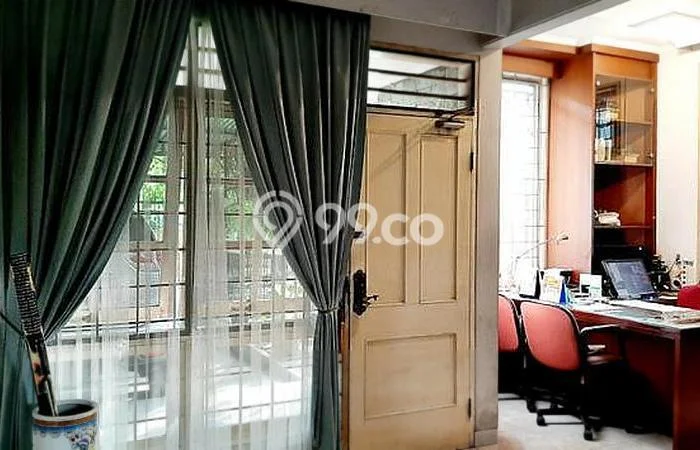 Ready to Use! Luxury House LT 629m2 Desain Elegan di Kedoya Baru Ready to Use! Luxury House LT 629m2 Desain Elegan di Kedoya Baru