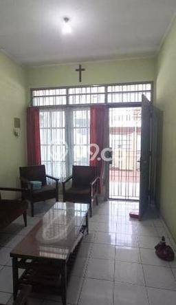 Rumah Modern Cantik 4 Kamar Bisa Langsung Pindah di Kebon Jeruk Rumah Modern Cantik 4 Kamar Bisa Langsung Pindah di Kebon Jeruk