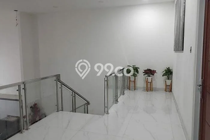 Hunian Mewah LB 450m2 Siap Huni Desain Elegan di Kalideres, Jakarta Barat Hunian Mewah LB 450m2 Siap Huni Desain Elegan di Kalideres, Jakarta Barat