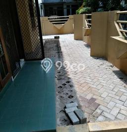 Rumah Luxury Modern Siap Huni di Meruya Jakarta Barat Rumah Luxury Modern Siap Huni di Meruya Jakarta Barat
