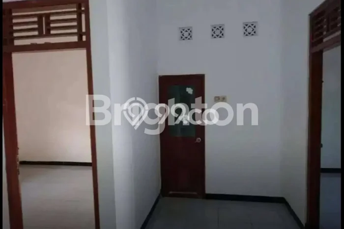 Rumah Bagus Siap Huni Di Banyumanik Luas 150m2 Aman Rumah Bagus Siap Huni Di Banyumanik Luas 150m2 Aman