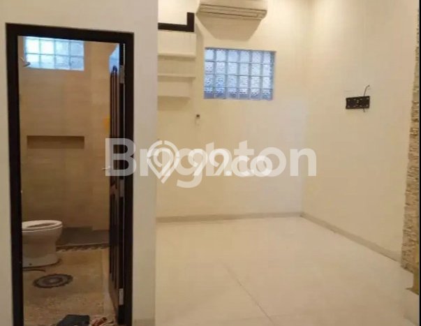 Rumah Strategis Modern Lb 165m2 di Semarang Barat, Semarang Rumah Strategis Modern Lb 165m2 di Semarang Barat, Semarang