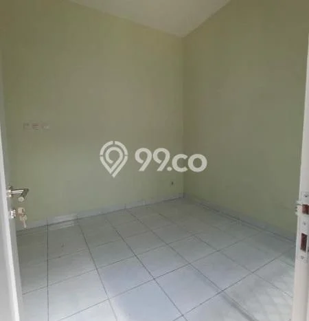 Rumah Asri di Tanjung Duren, 3 KM, Lingkungan Strategis, Luas 102m² LB 105m² Rumah Asri di Tanjung Duren, 3 KM, Lingkungan Strategis, Luas 102m² LB 105m²