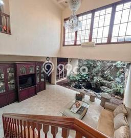 Rumah 2 lantai layout bagus lega Taman Kedoya Baru Residence Rumah 2 lantai layout bagus lega Taman Kedoya Baru Residence