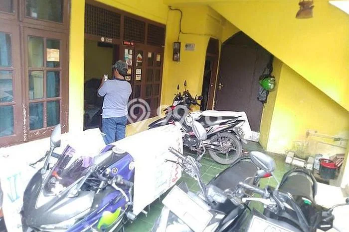 Dijual Hunian Rumah Terawat 3 Kamar di Lebak Bulus, Jakarta Selatan Dijual Hunian Rumah Terawat 3 Kamar di Lebak Bulus, Jakarta Selatan