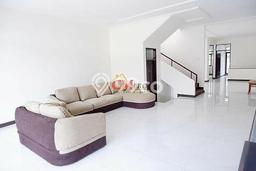 Hunian Elit LB 370m2 Siap Pakai Desain Elegan di Hegarmanah, Bandung Hunian Elit LB 370m2 Siap Pakai Desain Elegan di Hegarmanah, Bandung