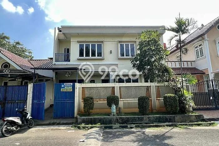 Rumah Mewah Siap Huni LT 240m2 di Karawaci, Tangerang Rumah Mewah Siap Huni LT 240m2 di Karawaci, Tangerang