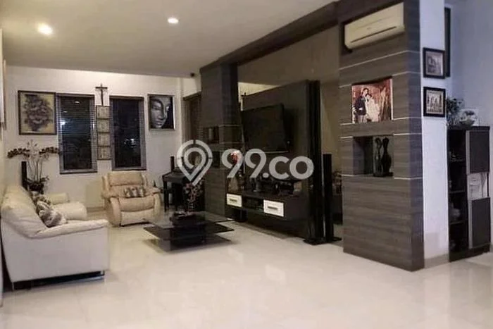 Siap Huni Hunian Elit 4 Kamar di Senen Dekat ke Mana Saja Siap Huni Hunian Elit 4 Kamar di Senen Dekat ke Mana Saja