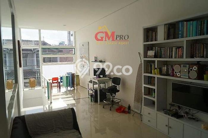 Rumah Modern LT 115m² Siap Huni di Kompleks Cluster Geger Kalong, Bandung Rumah Modern LT 115m² Siap Huni di Kompleks Cluster Geger Kalong, Bandung