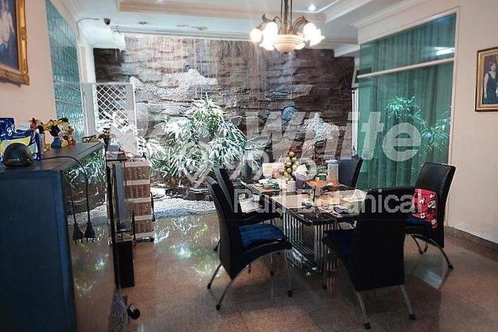For Sale Rumah Mewah Exclusive di Kembangan, Jakarta Barat For Sale Rumah Mewah Exclusive di Kembangan, Jakarta Barat