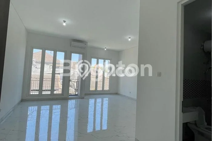 Dijual Hunian Rumah Nyaman 3 KT di Pondok Tjandra, Sidoarjo Dijual Hunian Rumah Nyaman 3 KT di Pondok Tjandra, Sidoarjo