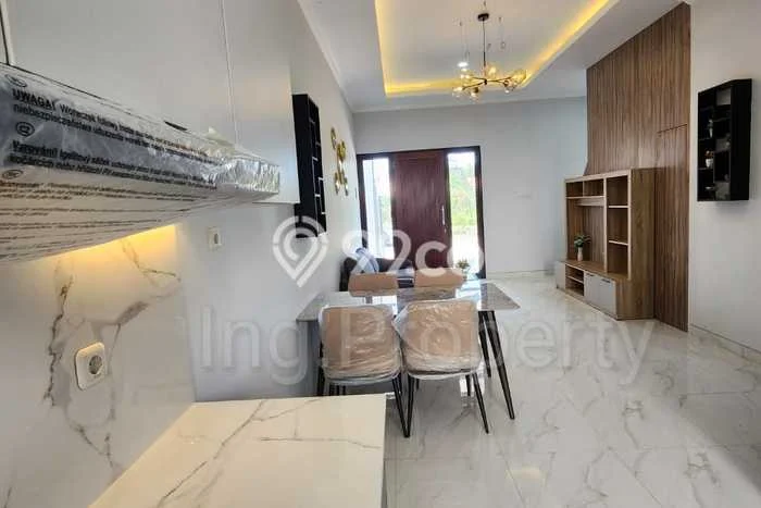 Rumah Modern Minimalis 4 Kamar Siap Huni di Rungkut Rumah Modern Minimalis 4 Kamar Siap Huni di Rungkut