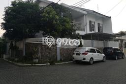 Rumah Luxury Modern Siap Huni di Darmo permai Surabaya Rumah Luxury Modern Siap Huni di Darmo permai Surabaya