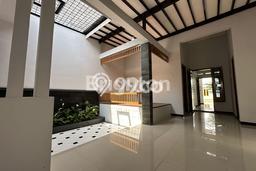 Rumah Strategis Modern Lb 70m2 di Gentan, Solo Rumah Strategis Modern Lb 70m2 di Gentan, Solo