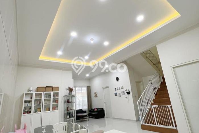 Siap Huni Rumah Mewah 4 Kamar di Mulyorejo Dekat ke Mana Pun Siap Huni Rumah Mewah 4 Kamar di Mulyorejo Dekat ke Mana Pun