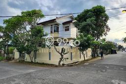 Ready to Use! Premium House LT 260m2 Desain Modern di Tanah Sareal Ready to Use! Premium House LT 260m2 Desain Modern di Tanah Sareal