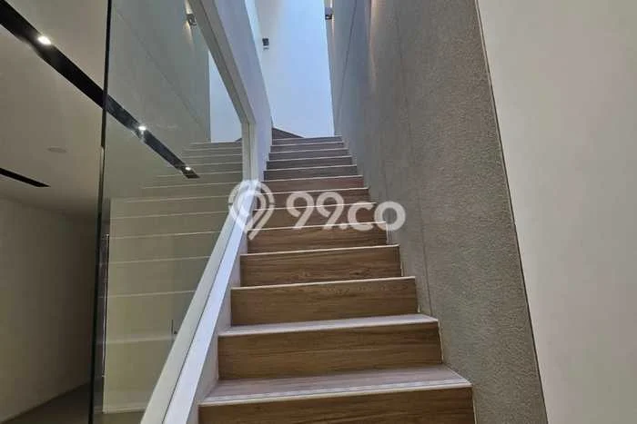 Hunian Cantik Modern Lb 175m2 di Wonocolo, Surabaya Hunian Cantik Modern Lb 175m2 di Wonocolo, Surabaya