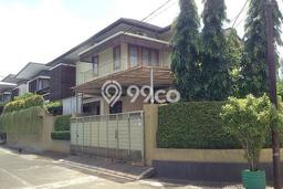 Rumah Luxury Modern Tanpa Renovasi di Warung Buncit Jakarta Selatan Rumah Luxury Modern Tanpa Renovasi di Warung Buncit Jakarta Selatan