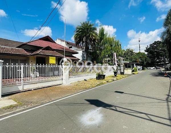 Siap Huni Rumah Mewah 6 Kamar di Menteng Dekat ke Mana Saja Siap Huni Rumah Mewah 6 Kamar di Menteng Dekat ke Mana Saja