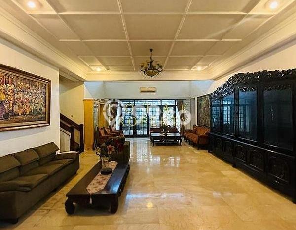 Siap Huni Rumah Mewah 6 Kamar di Menteng Dekat ke Mana Saja Siap Huni Rumah Mewah 6 Kamar di Menteng Dekat ke Mana Saja