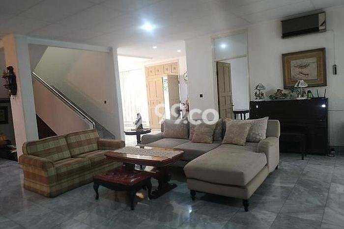 For Sale! Premium House LT 362m2 Desain Elegan di Radio Dalam For Sale! Premium House LT 362m2 Desain Elegan di Radio Dalam