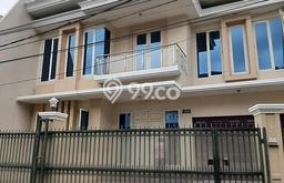 Rumah Luxury Modern Siap Huni di Kedoya Baru Jakarta Barat Rumah Luxury Modern Siap Huni di Kedoya Baru Jakarta Barat