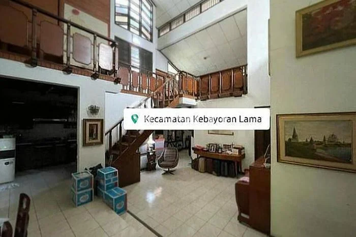 Dijual Rumah Luas Elegan Dengan View Eksklusif di Senayan, Jakarta Selatan Dijual Rumah Luas Elegan Dengan View Eksklusif di Senayan, Jakarta Selatan