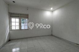 Hunian Strategis 4 KT LB 200m2 Kondisi Bagus di Cipete Hunian Strategis 4 KT LB 200m2 Kondisi Bagus di Cipete