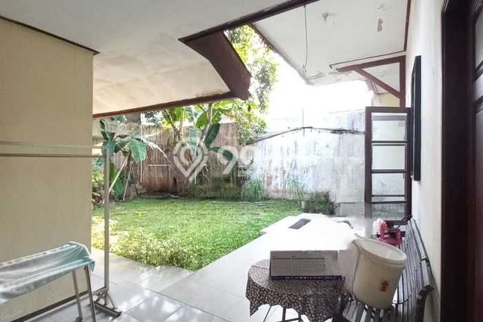 For Sale! Luxury House LT 360m2 Desain Modern di Purwodadi For Sale! Luxury House LT 360m2 Desain Modern di Purwodadi