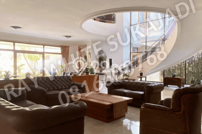 Jual Rumah Mewah Megah Dengan View Eksklusif di Cipaku, Bandung Jual Rumah Mewah Megah Dengan View Eksklusif di Cipaku, Bandung
