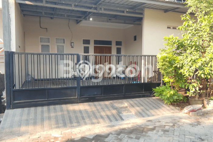 Kesempatan Memiliki Rumah 3 Kamar Tidur dan 2 Kamar Mandi di Lokasi Strategis , Sidoarjo Kesempatan Memiliki Rumah 3 Kamar Tidur dan 2 Kamar Mandi di Lokasi Strategis , Sidoarjo