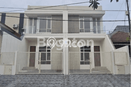 Rumah Strategis , Sidoarjo, LT 67m2m² Bangunan 90m2m² Rumah Strategis , Sidoarjo, LT 67m2m² Bangunan 90m2m²