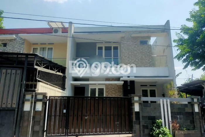 PROPERTI PILIHAN! Rumah di , Luas 159m2m² LB 200m2m² PROPERTI PILIHAN! Rumah di , Luas 159m2m² LB 200m2m²