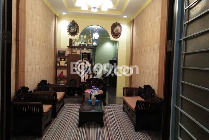 Rumah Modern 6 Kamar Terawat di Kompleks Cluster Batu Ampar, Balikpapan Rumah Modern 6 Kamar Terawat di Kompleks Cluster Batu Ampar, Balikpapan