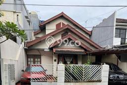 Rumah Elit LB 225m2 Siap Pakai Desain Elegan di Bintaro, Tangerang Selatan Rumah Elit LB 225m2 Siap Pakai Desain Elegan di Bintaro, Tangerang Selatan