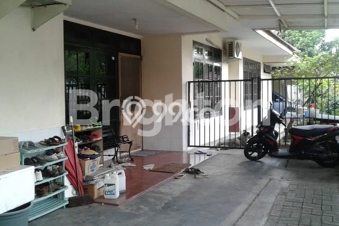 Hot Offer Hunian Mewah Ideal dan Luas di Wiyung, Surabaya Hot Offer Hunian Mewah Ideal dan Luas di Wiyung, Surabaya