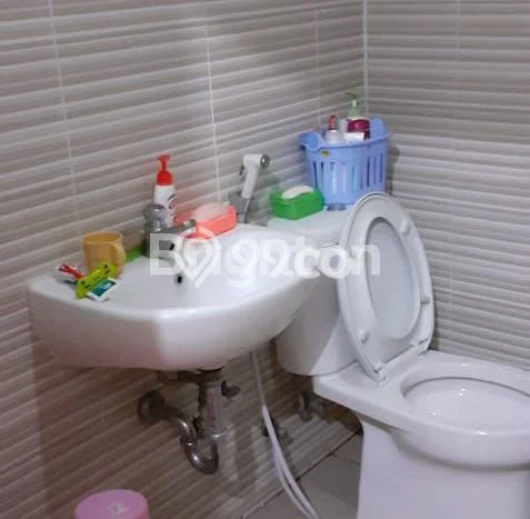 Dijual Hunian Rumah Terawat 3 Kamar di Babatan, Surabaya Dijual Hunian Rumah Terawat 3 Kamar di Babatan, Surabaya