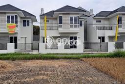 Rumah di Kalasan, Sleman, Luas 130m2m² Bangunan 100m2m² - JUAL CEPAT! Rumah di Kalasan, Sleman, Luas 130m2m² Bangunan 100m2m² - JUAL CEPAT!