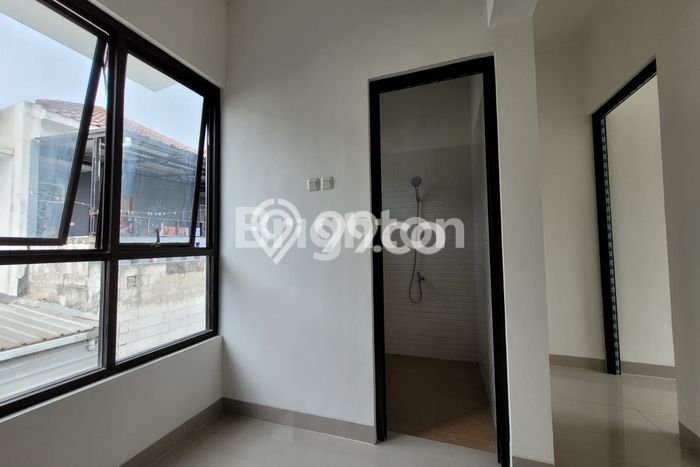 For Sale Rumah 3 Kamar Lokasi Strategis Nyaman dan Strategis di Sawangan For Sale Rumah 3 Kamar Lokasi Strategis Nyaman dan Strategis di Sawangan