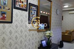 Hunian Elit LB 200m2 Siap Huni Desain Elegan di Bintaro, Tangerang Selatan Hunian Elit LB 200m2 Siap Huni Desain Elegan di Bintaro, Tangerang Selatan