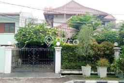 Ready to Use! Premium House LT 338m2 Desain Elegan di Rawamangun Ready to Use! Premium House LT 338m2 Desain Elegan di Rawamangun