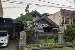 Rumah Asri area , Bandung, Luas 360m2m² Bangunan 280m2m² Rumah Asri area , Bandung, Luas 360m2m² Bangunan 280m2m²