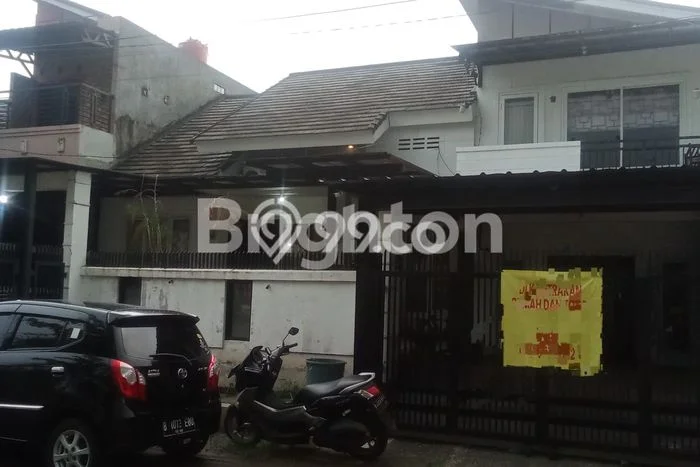 LOKASI PREMIUM! Rumah area , 5 KT, Area Tenang, Luas 147m2m² Bangunan 200m2m² LOKASI PREMIUM! Rumah area , 5 KT, Area Tenang, Luas 147m2m² Bangunan 200m2m²