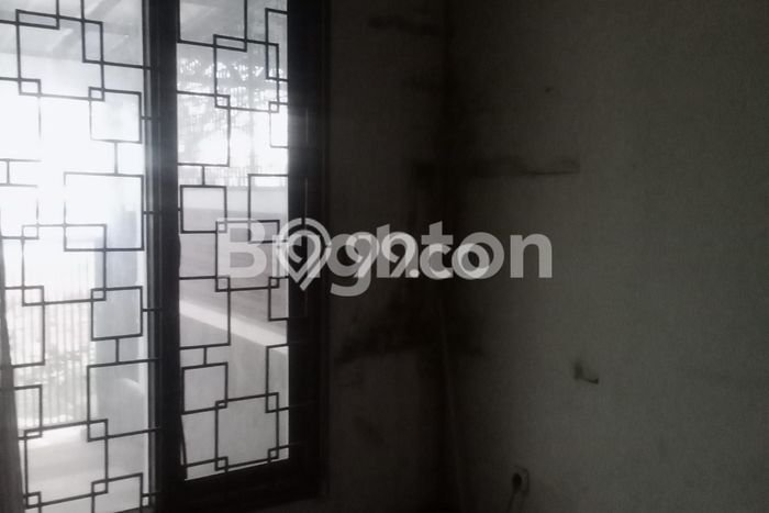 LOKASI PREMIUM! Rumah area , 5 KT, Area Tenang, Luas 147m2m² Bangunan 200m2m² LOKASI PREMIUM! Rumah area , 5 KT, Area Tenang, Luas 147m2m² Bangunan 200m2m²