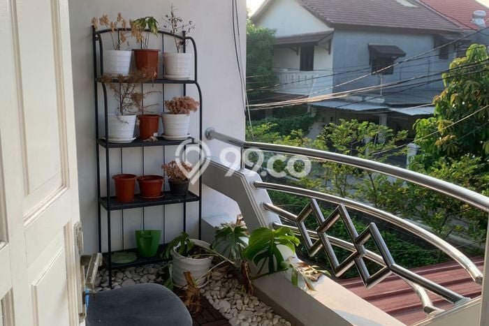 Rumah Elit Modern Tanpa Renovasi di Buaran Jakarta Timur Rumah Elit Modern Tanpa Renovasi di Buaran Jakarta Timur